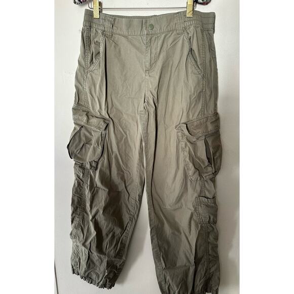 H&M Women’s Olive Green Cargo Pants Divided by Size 6 Casual , Relaxed Utility - Picture 2 of 9